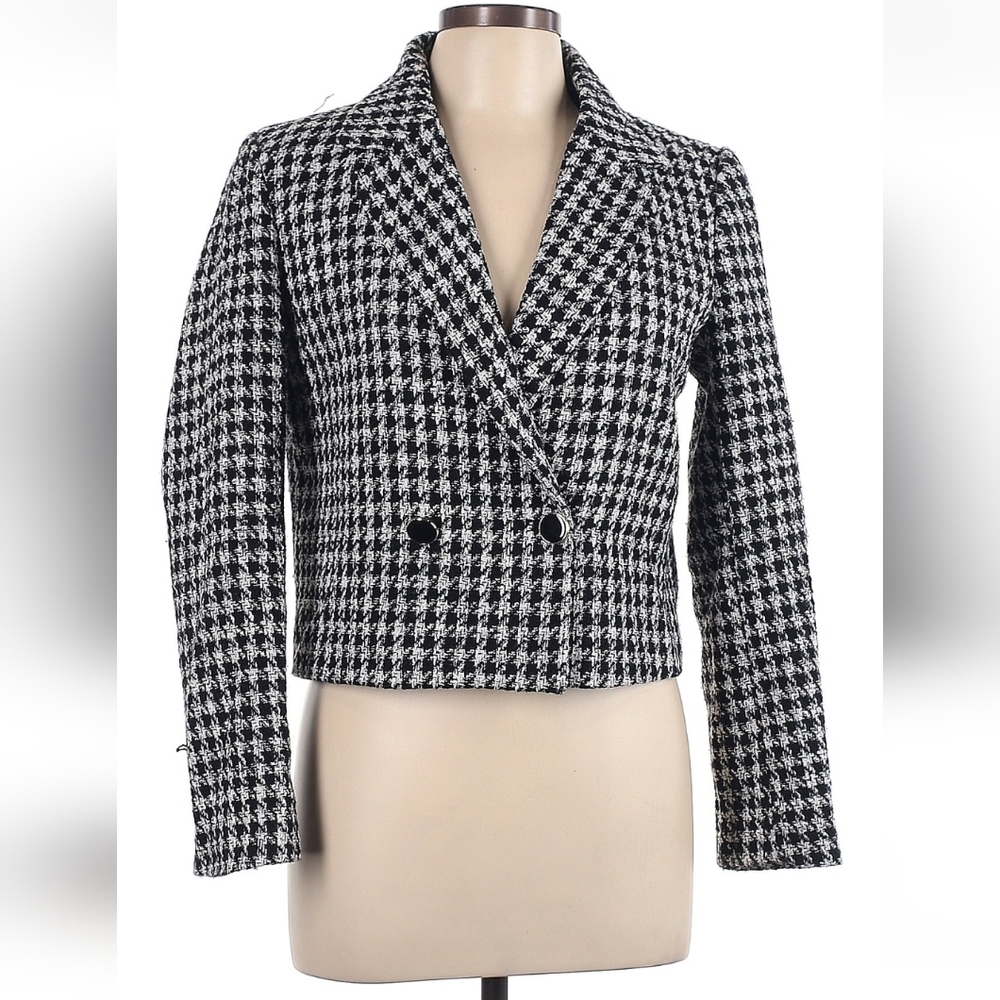 Elegant Black and White Houndstooth Blazer